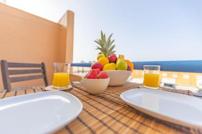 Beachfront, pool, terrace & WIFI - *SimplyTarifa*